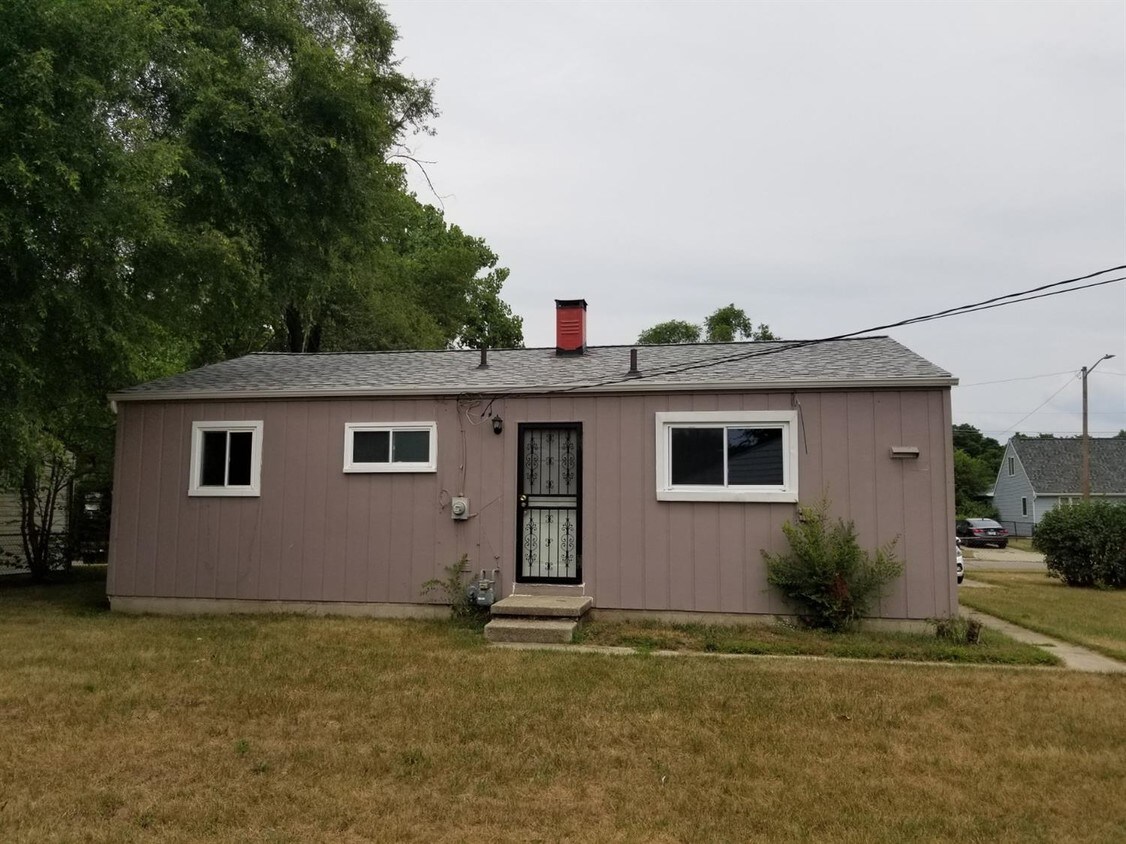 Foto principal - 2630 Woodruff Ln