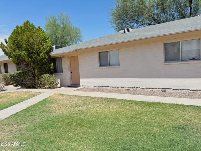 Building Photo - 1240 W Dunlap Ave
