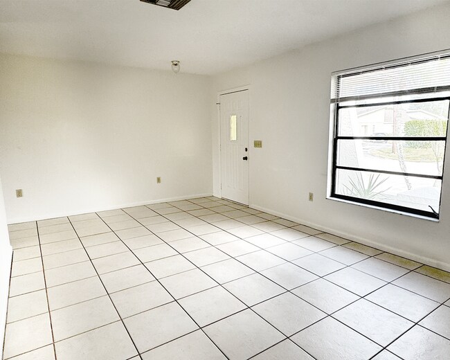 Building Photo - 699 110th Ave N