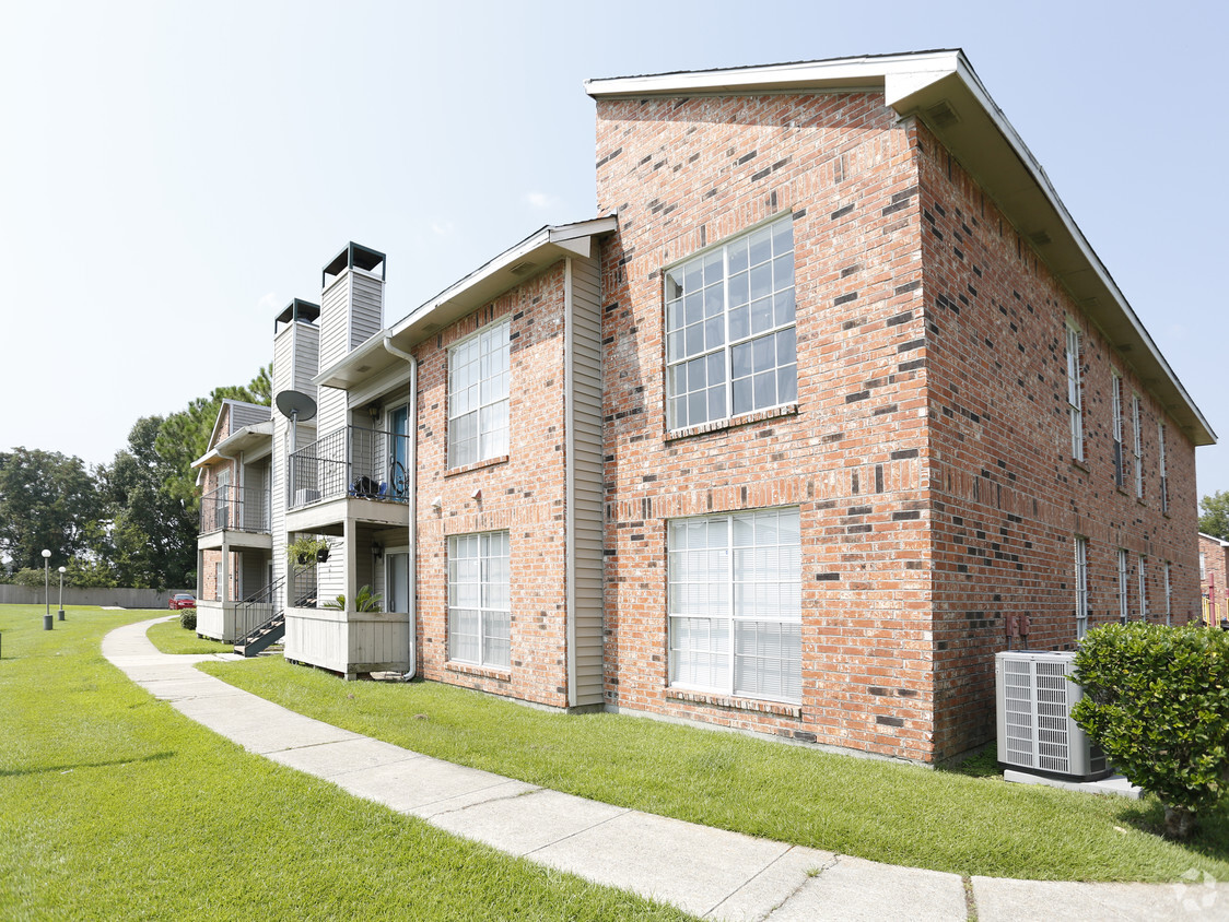 Primary Photo - Jefferson Lakes Apartments