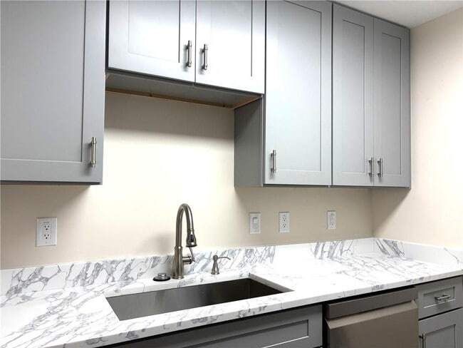 Foto del edificio - 895 Brickleridge Ln SE