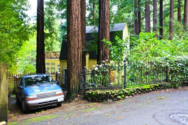 Building Photo - 244 Corte Madera Ave