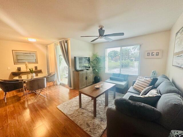 Foto del edificio - 402 Villa Cir