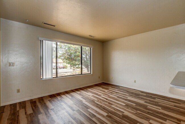 Foto del edificio - 6284 N Buckboard Dr