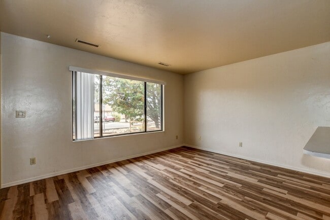 Building Photo - 6284 N Buckboard Dr
