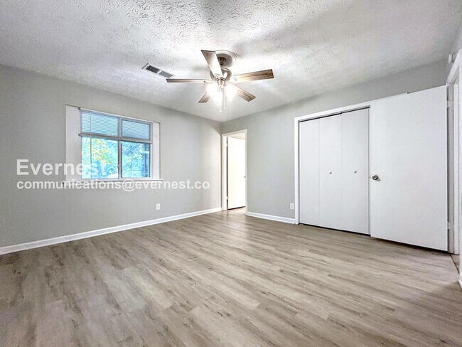 Foto del edificio - 4512 Jamerson Forest Pkwy