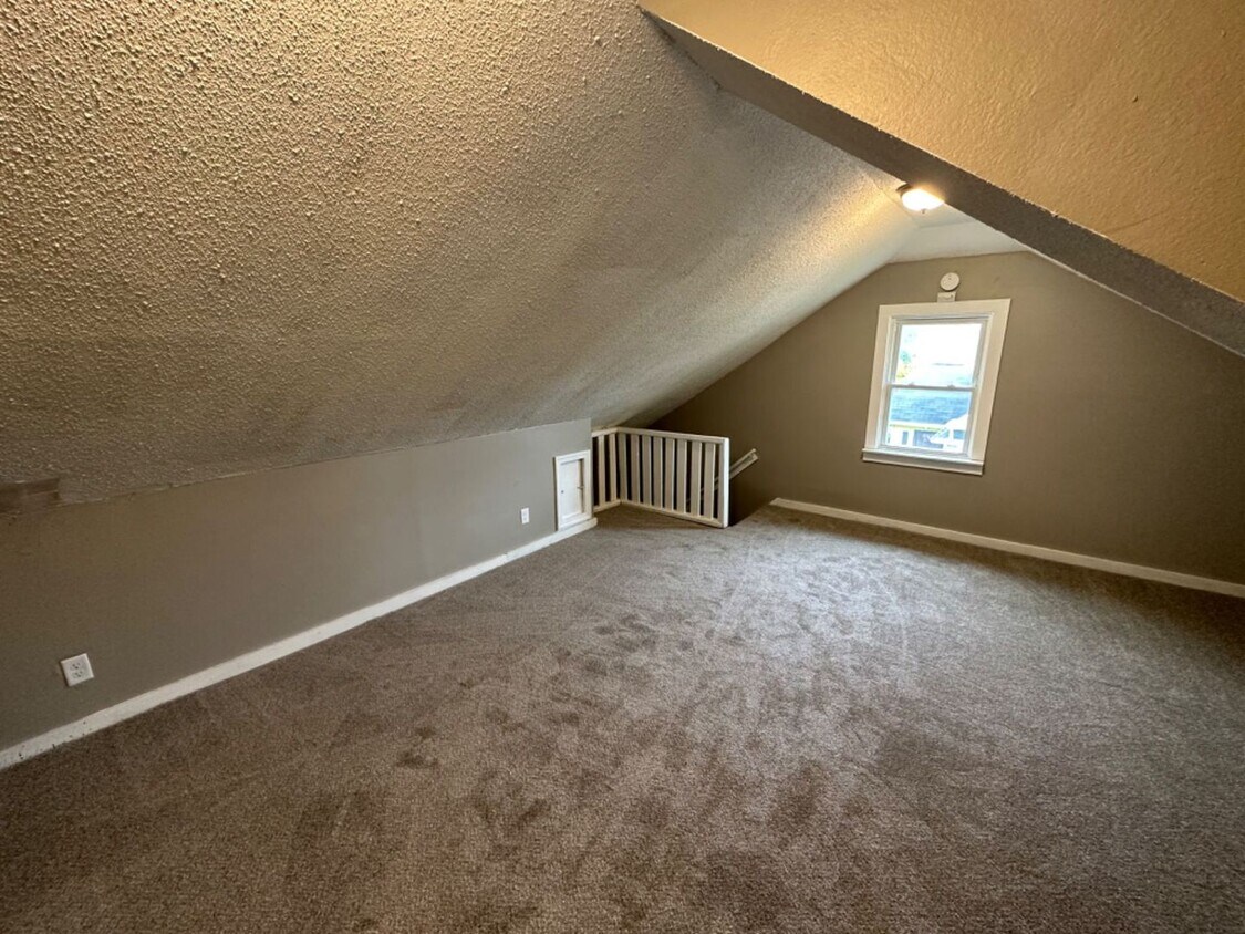 Primary Photo - 3 Bedroom Single Family
