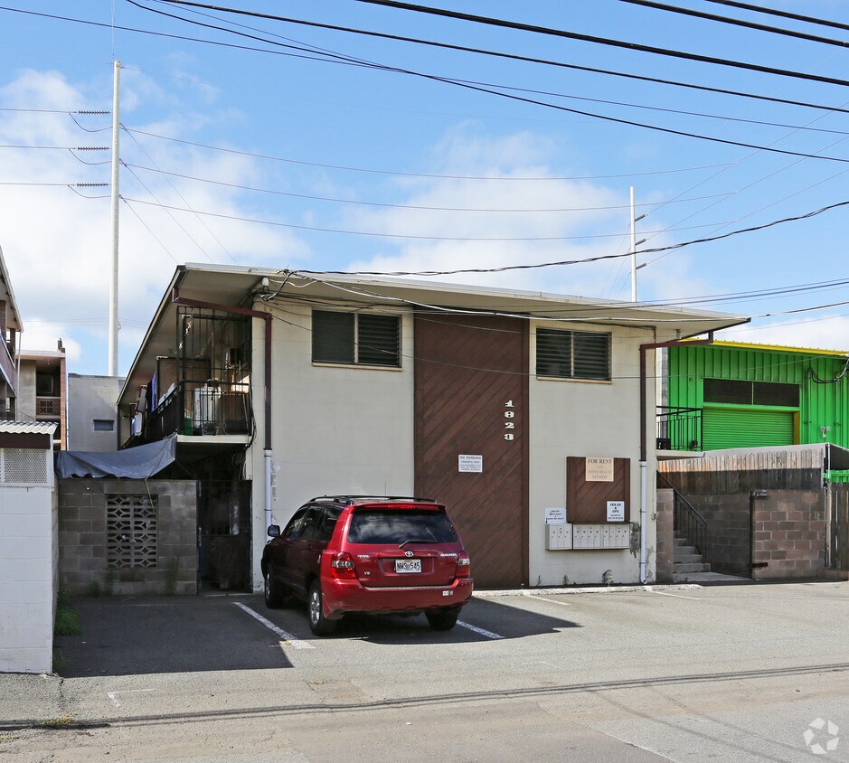 Building Photo - 1823 Kalani St