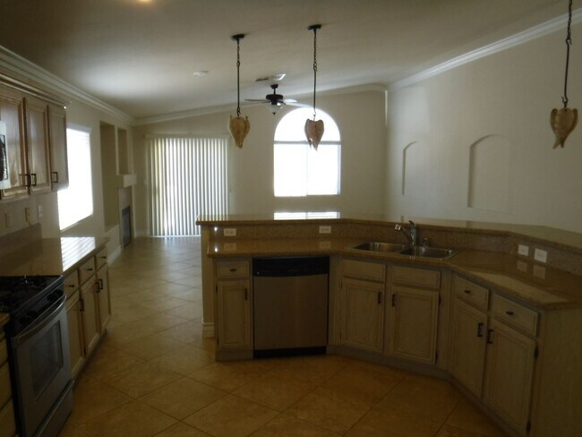 Building Photo - HOME ON A VIEW LOT WITH NOBODY BEHIND YOU!  MANY UPGRADES!