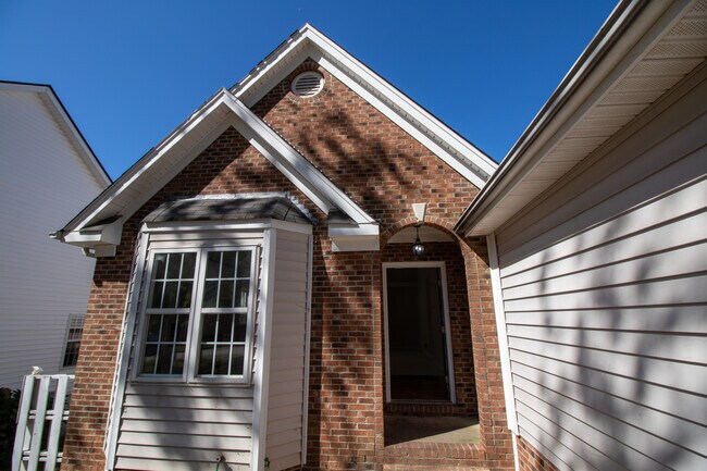 Building Photo - 223 Gregory Dr