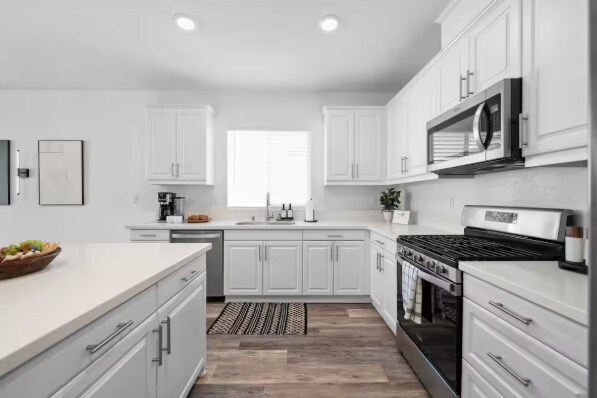 Foto del edificio - 7906 Montecito Ln