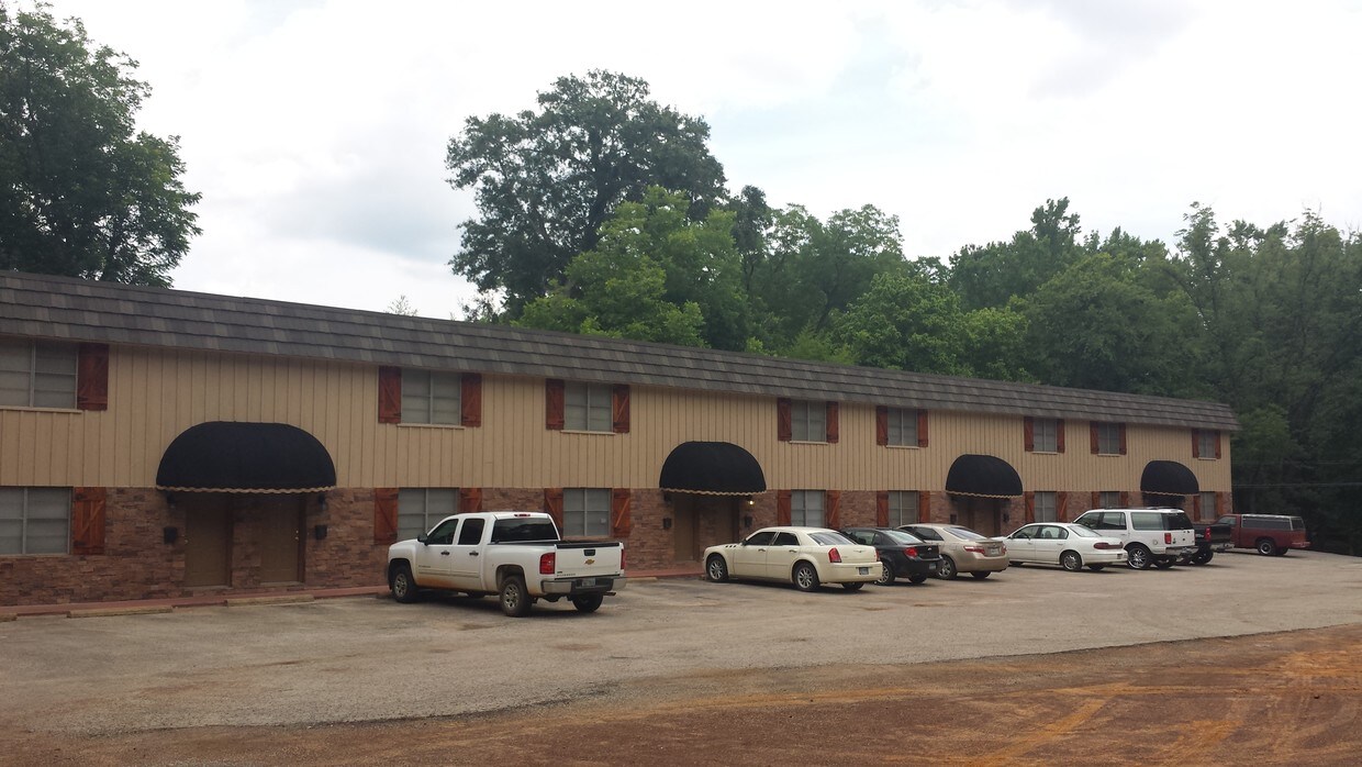 Exterior of Apt building - 329 E 6th St