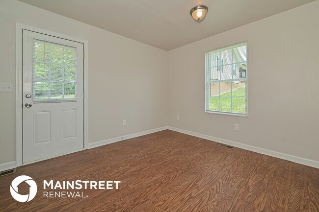 Foto del edificio - 243 Sandy Hill Rd