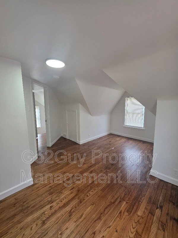 Foto del edificio - 5728 Bedford St