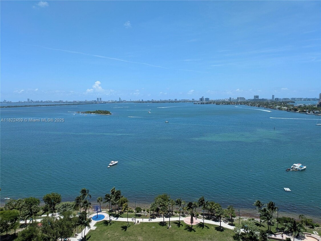 Primary Photo - 1800 N Bayshore Dr