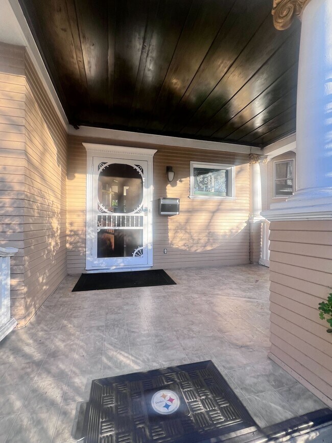 Building Photo - 505 22nd St