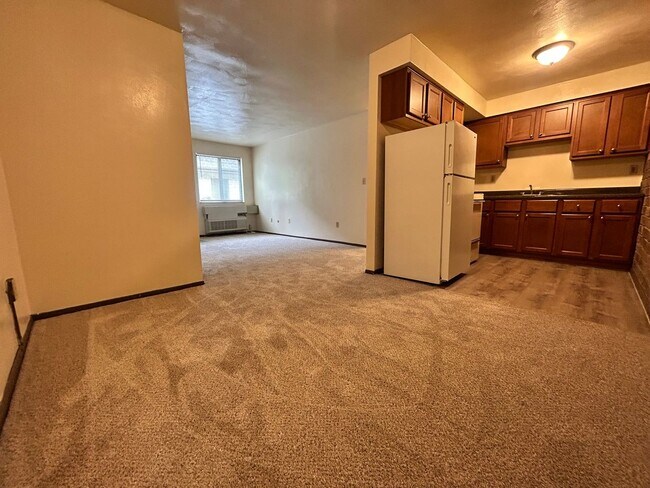 Foto del edificio - Beautiful First Floor 1 Bedroom Apartment Available at Kellywood Manor!  Call Today!
