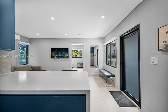 Foto del edificio - 145 NE 49th St