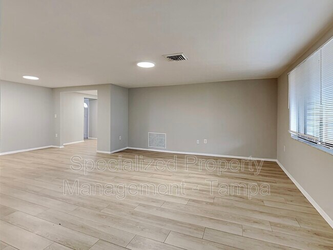 Building Photo - 6116 1st Ave