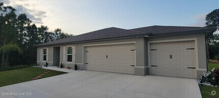 Building Photo - 2910 San Filippo Dr SE