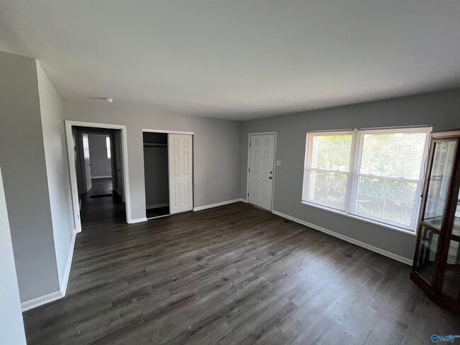 Building Photo - 3100 NW Las Animas Ave