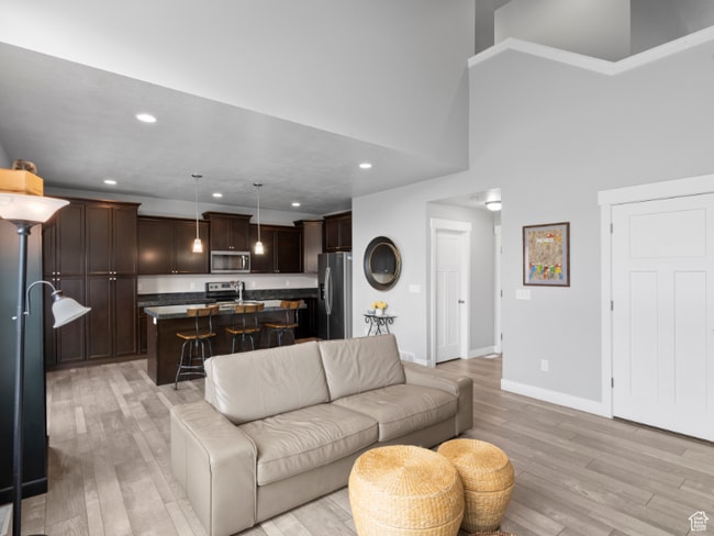 Building Photo - 797 Newfield Dr