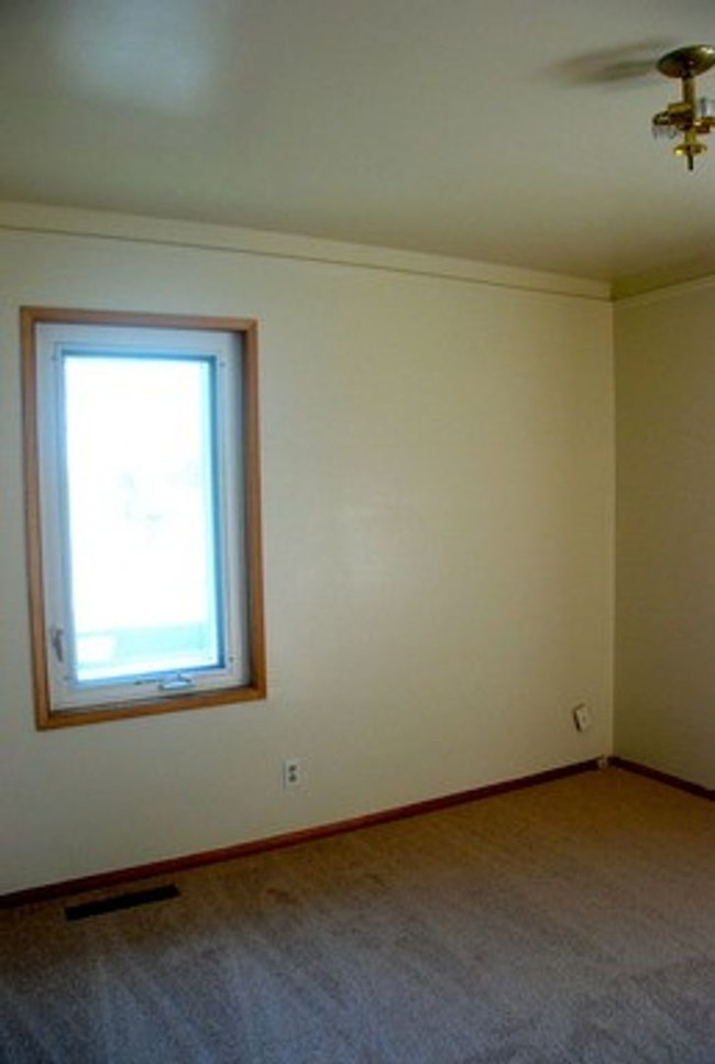 Building Photo - SEATTLE 4-Bedroom Home for RENT, Great Lay...