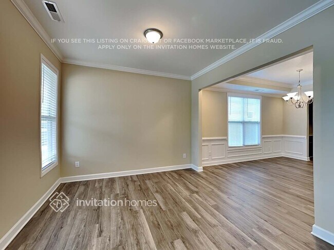Building Photo - 600 Hadlow St