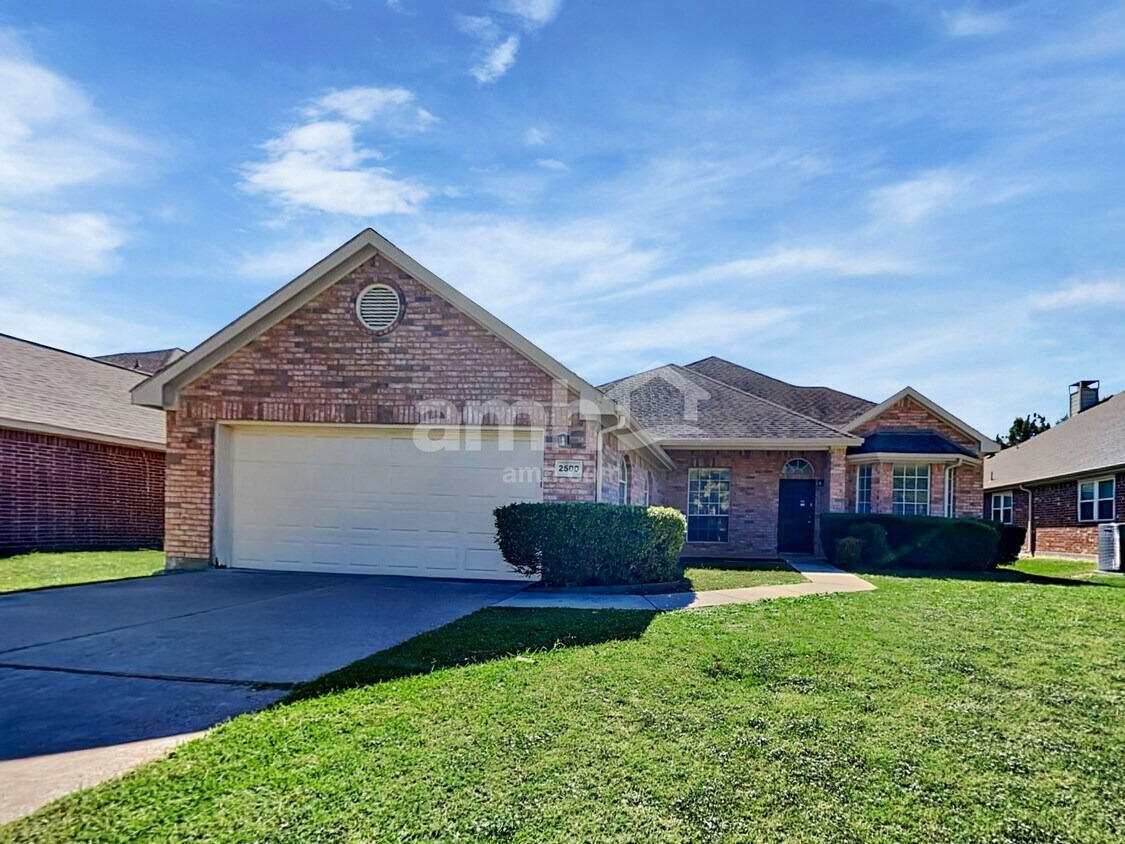 Primary Photo - 2500 Kariba Ln