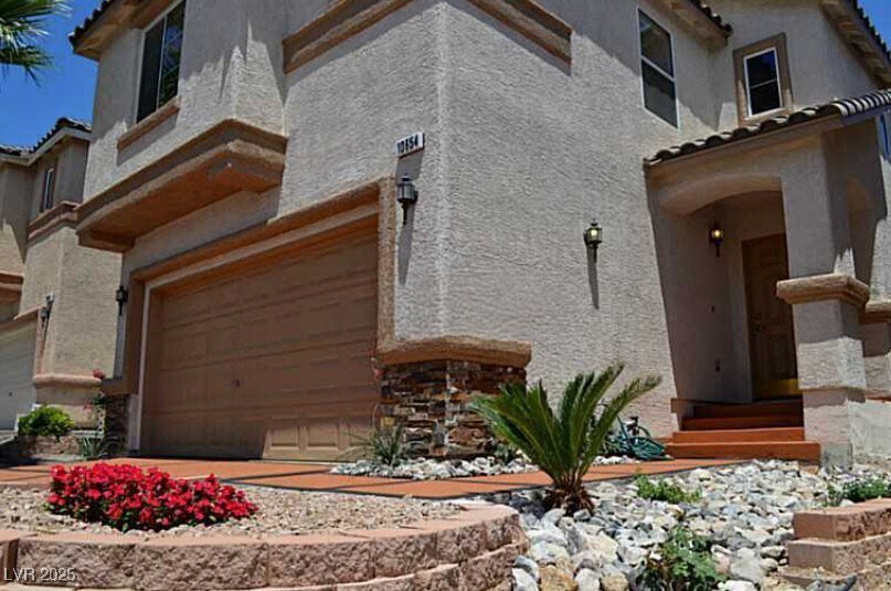 Building Photo - 10654 Solar Hawk Ave