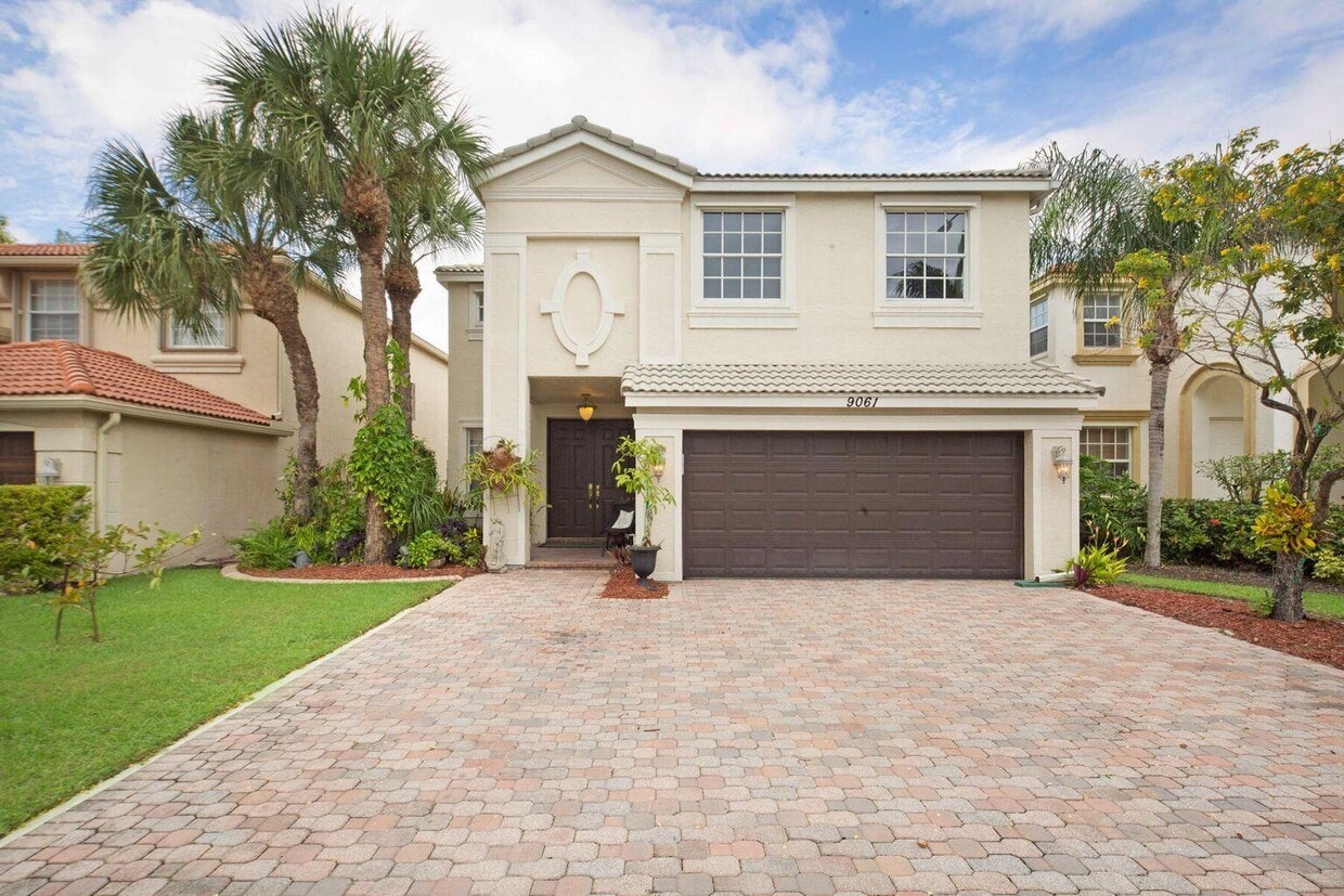 Foto principal - 9061 Dupont Pl