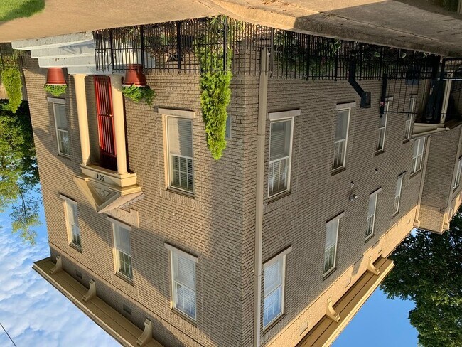 Foto del edificio - 504 E 6th St