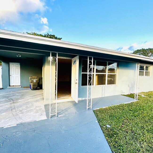 Building Photo - 4131 Kirkland Ln