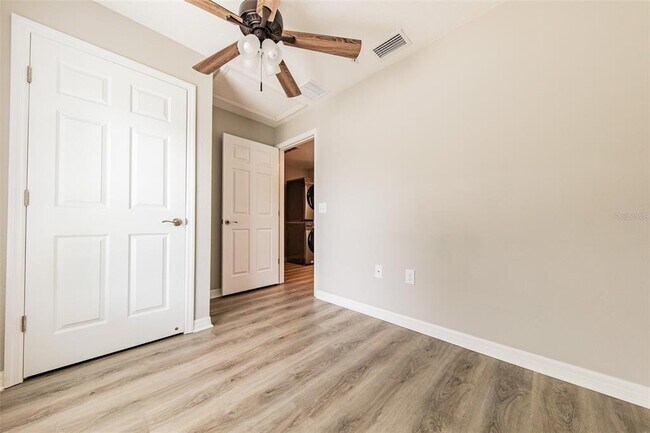 Foto del edificio - 1210 Ave Z SE