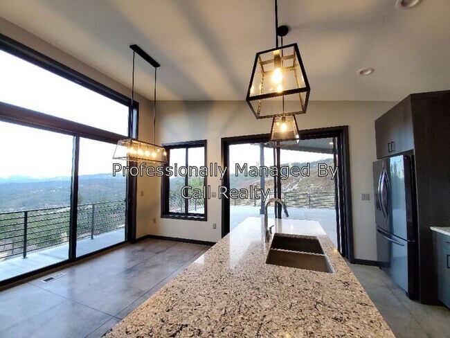Building Photo - 9709 E Grouse Mountain Ln