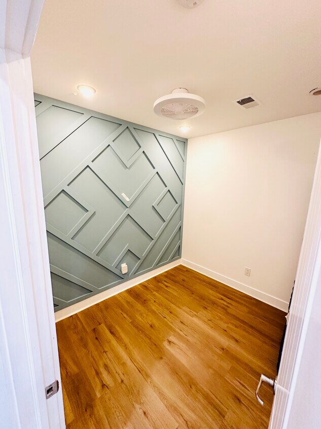 Foto principal - 216 21st St NE
