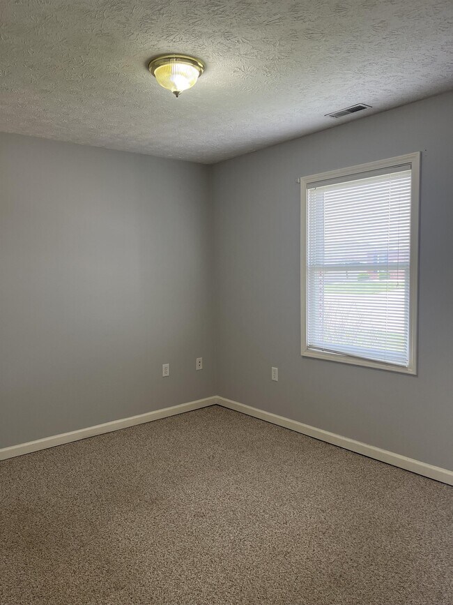 Building Photo - 206 Sunset Dr