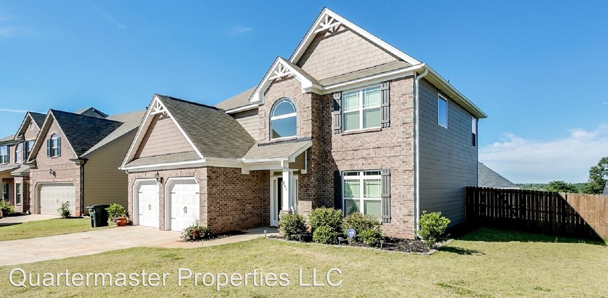 Primary Photo - 4 br, 2.5 bath House - 841 Largo Ct