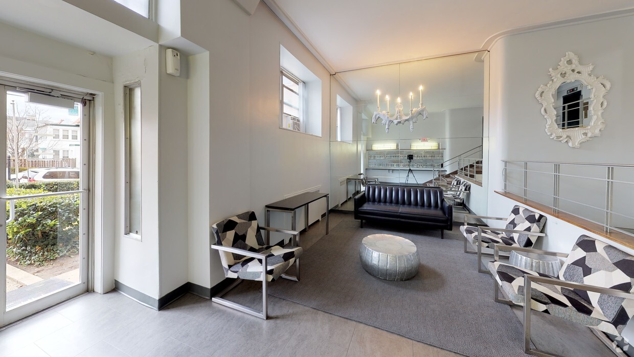Photo - Macomb Gardens Apartments