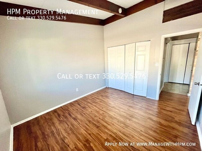 Building Photo - 875 Bryant Ave