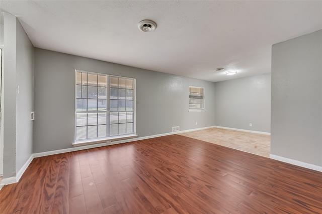 Foto del edificio - 914 British Blvd