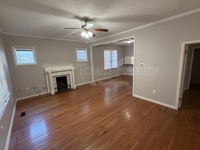 Building Photo - 736 Echles St