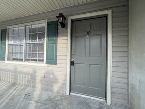 Building Photo - 215 Darsey Rd