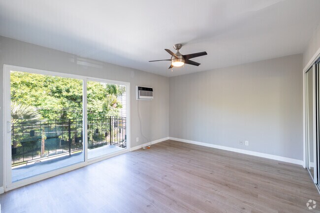 1 habitación, 1 baño - 727 pies cuadrados - Dormitorio - 909 Palm Ave