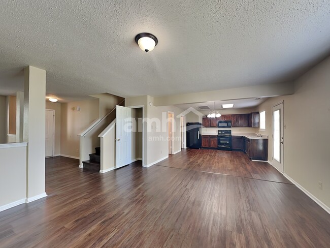 Building Photo - 6503 W Philadelphia Dr