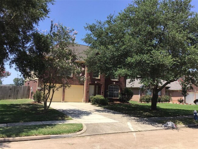 Building Photo - 6202 Villa Hills Dr