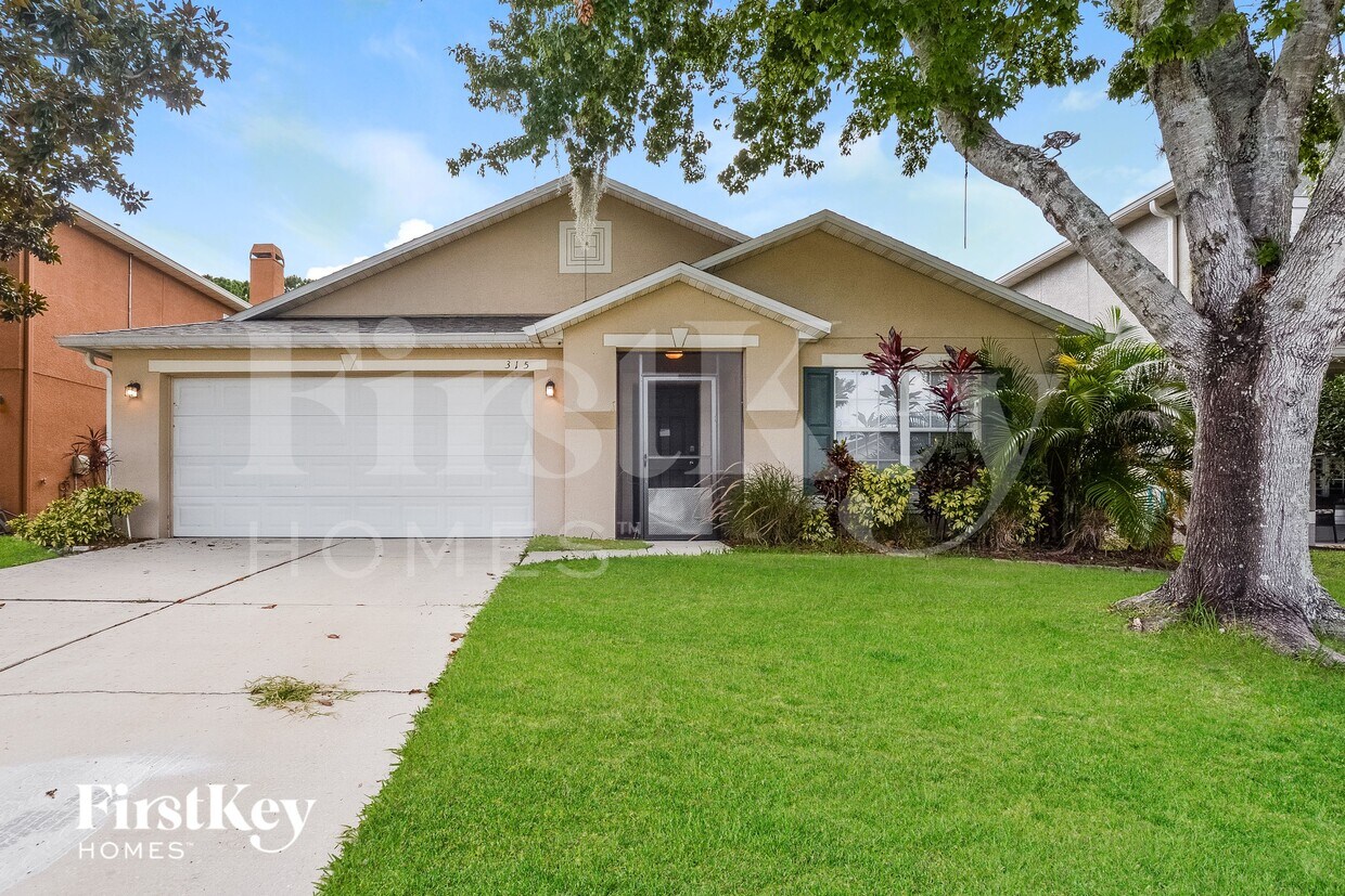 Foto principal - 315 Willowbay Ridge St