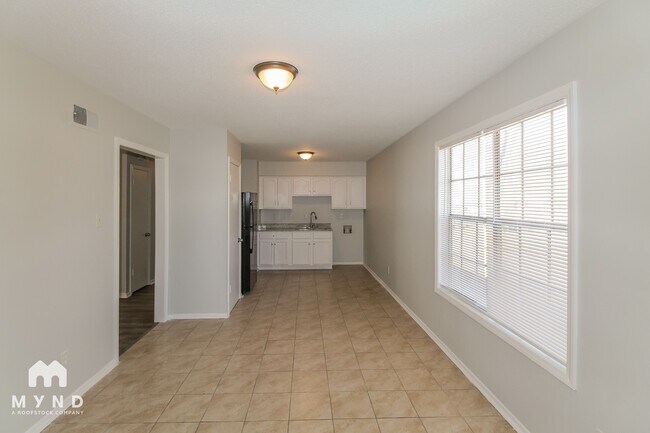 Foto del edificio - 6150 Devon Cir