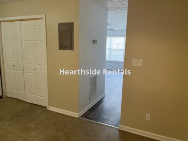 Foto del edificio - 2 Bedroom 2.5 Bath Townhouse Near Medical ...