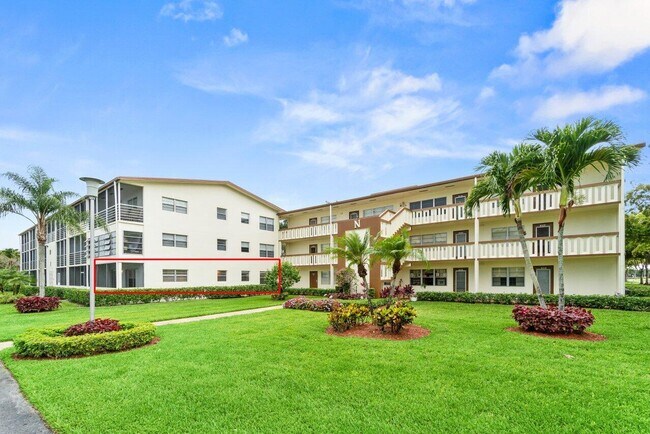 Foto del edificio - 556 Mansfield M